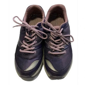 Vionic Kona purple sneaker running shoe. Women’s size 8